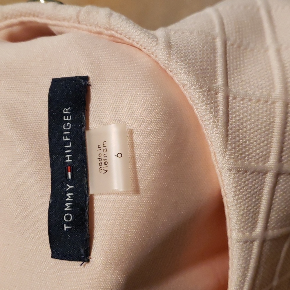 TOMMY HILFIGER CLASSIC SHEATH DRESS BLUSH PINK WITH GOLD BUTTONS SZ 6 - Picture 6 of 15